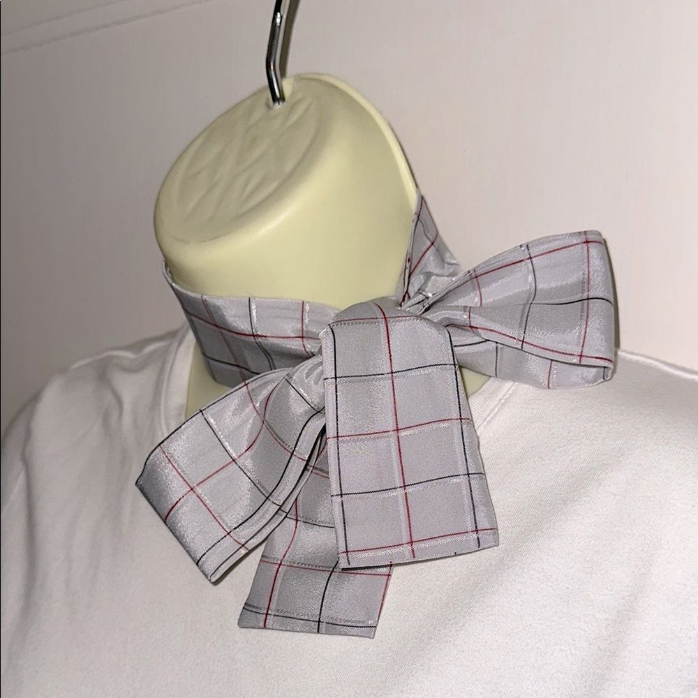 Vintage Light Gray, Red & Black Check  Plaid Thin‎ Neck Scarf
